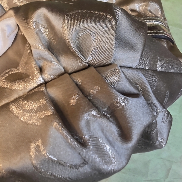 Coach Poppy Large Goldtone Handbag. Excellent Condition - Picture 3 of 15